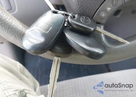 2008 Toyota Sienna Le z USA, uszkodzony, nr VIN 5TDZK23C88S125047